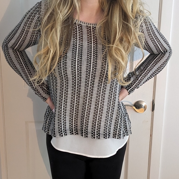 Zara two piece sweater with Cami - Picture 2 of 7